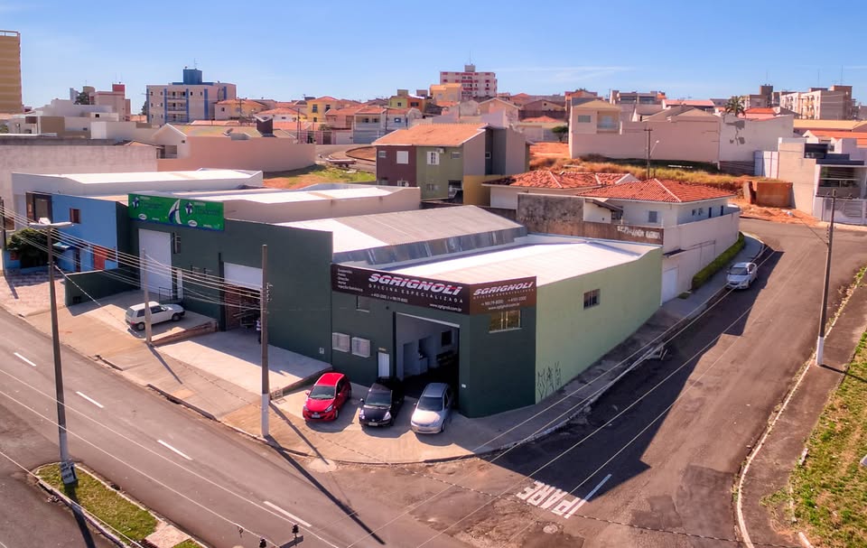 Vista da fachada da Sgrignoli Oficina Especializada na Avenida Sampaio Vidal, em Marília